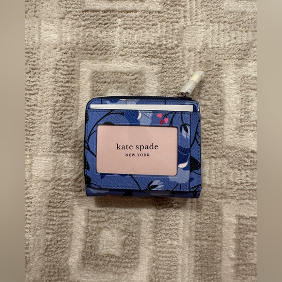 Kate Spade Wallet - Picture 5 of 5
